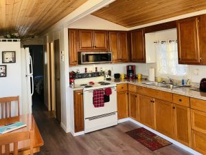 Picture of full kitchen: For sale - 1/1 cottage home for sale at Sunshine Village, Central Florida in Webster, near The Villages